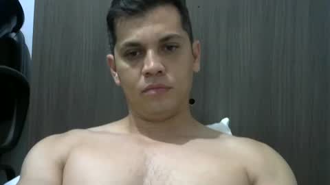 Snapshot of zoro_00 chatting on 11.24.25 zoro_00 online show from 11.24.25