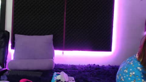 Snapshot of zpzphot chatting on 12.04.25 zpzphot online show from 12.04.25