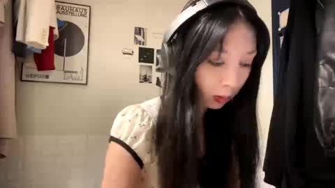 Mei online show from 04.20.26