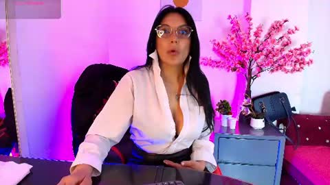 Snapshot of zuzana21 chatting on 06.20.26 Zuzana21 online show from 06.20.26