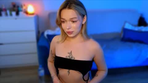 zuzzixx online show from 11.07.25