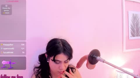 Snapshot of zyle_boobs_ chatting on 11.09.25 ZYLE online show from 11.09.25