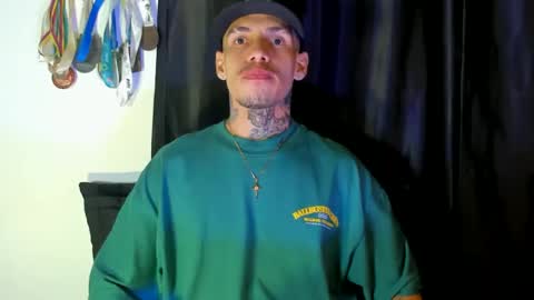 Snapshot of zyongarcia2020 chatting on 02.14.25 zyon garcia online show from 02.14.25