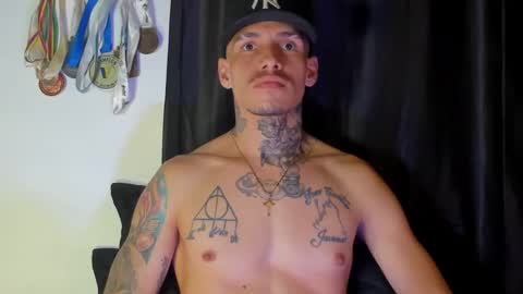 Snapshot of zyongarcia2020 chatting on 02.18.25 zyon garcia online show from 02.18.25