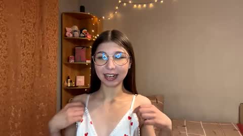 Snapshot of zyraelle chatting on 02.14.26 Lilith online show from 02.14.26