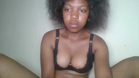 zyraelle_01 online show from 04.18.26