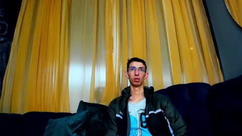 Snapshot of zyronight chatting on 11.04.25 Zyro Nigth online show from 11.04.25