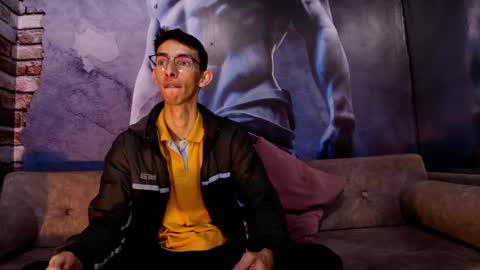 Snapshot of zyronight chatting on 11.05.25 Zyro Nigth online show from 11.05.25