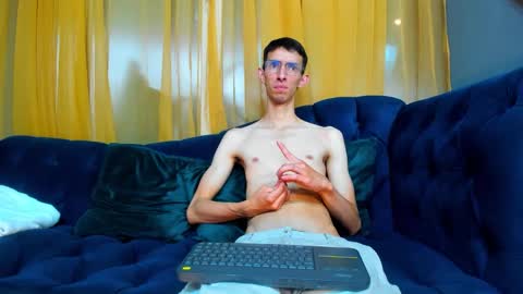 Snapshot of zyronight chatting on 11.10.25 Zyro Nigth online show from 11.10.25