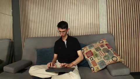 Snapshot of zyronight chatting on 11.13.25 Zyro Nigth online show from 11.13.25