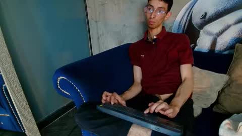 Snapshot of zyronight chatting on 11.19.25 Zyro Nigth online show from 11.19.25