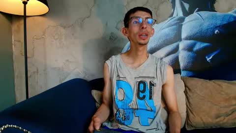 Snapshot of zyronight chatting on 11.21.25 Zyro Nigth online show from 11.21.25