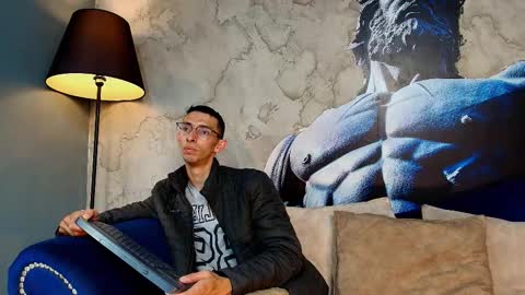 Snapshot of zyronight chatting on 12.15.25 Zyro Nigth online show from 12.15.25