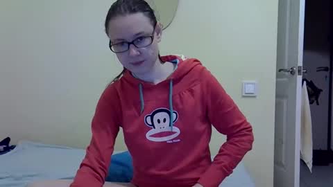 Zyuhre online show from 10.04.25