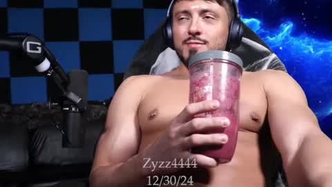 Snapshot of zyzz4444 chatting on 12.31.24 Greek God online show from 12.31.24