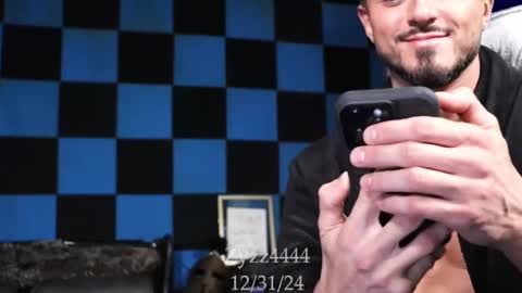 Snapshot of zyzz4444 chatting on 12.31.24 Greek God online show from 12.31.24