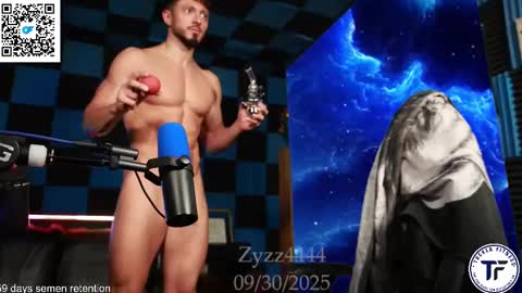 Snapshot of zyzz4444 chatting on 09.30.25 Greek God online show from 09.30.25