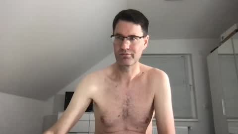 Snapshot of zzz123_cam chatting on 12.13.24 zzz123_cam online show from 12.13.24