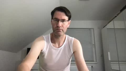 Snapshot of zzz123_cam chatting on 10.19.25 zzz123_cam online show from 10.19.25