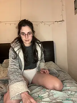 Lunaabbey online show from 03.29.26