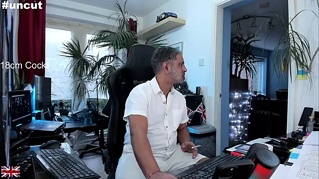 OnlineBossUK online show from 09.09.25