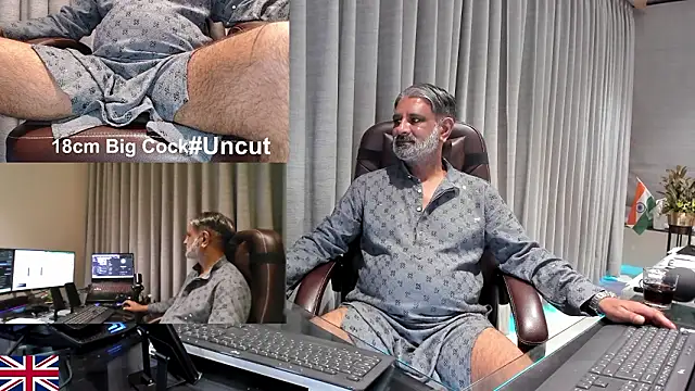 Snapshot of OnlineBossUK chatting on 03.09.26 OnlineBossUK online show from 03.09.26