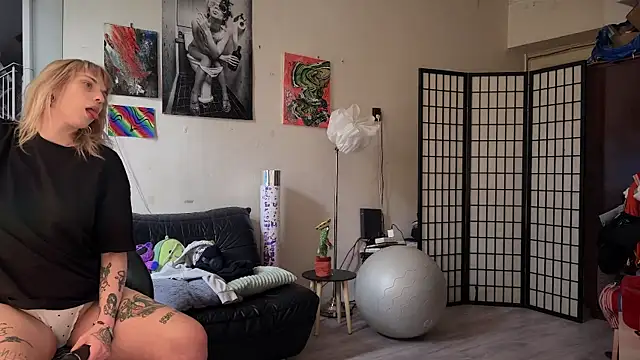 Mannarie Madsinn online show from 02.14.25