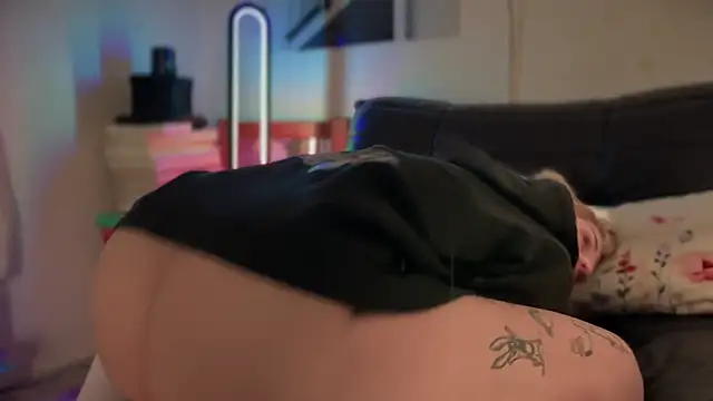 Mannarie Madsinn online show from 03.17.25