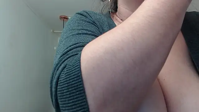 Snapshot of fuckaholicbabe_xxx chatting on 01.18.25 fuckaholicbabe xxx online show from 01.18.25