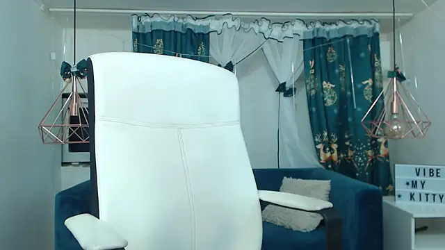 Snapshot of fuckaholicbabe_xxx chatting on 03.17.25 fuckaholicbabe xxx online show from 03.17.25
