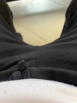 Snapshot of buodiculo chatting on 02.24.25 buodiculo online show from 02.24.25