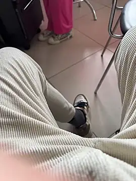 Snapshot of buodiculo chatting on 02.25.25 buodiculo online show from 02.25.25