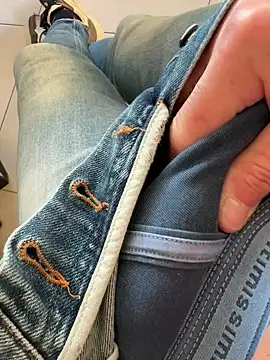 Snapshot of buodiculo chatting on 03.17.25 buodiculo online show from 03.17.25