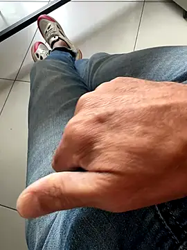 Snapshot of buodiculo chatting on 09.17.25 buodiculo online show from 09.17.25