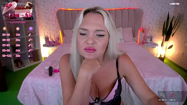 Snapshot of MissyMartinez chatting on 07.18.26 MissyMartinez online show from 07.18.26