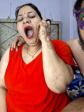 MOM-SUN-COUPLE online show from 02.14.25