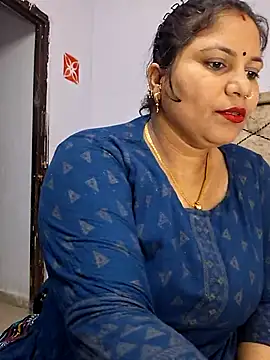 MOM-SUN-COUPLE online show from 02.23.25