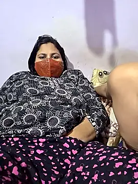 MOM-SUN-COUPLE online show from 09.08.25