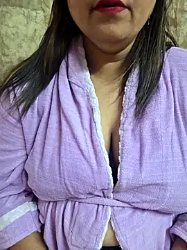 MOM-SUN-COUPLE online show from 04.04.26