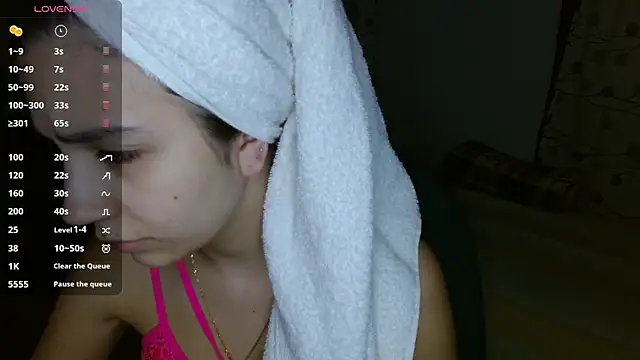 mia  lopez  online show from 12.10.24