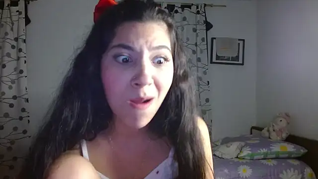 mia  lopez  online show from 02.12.25