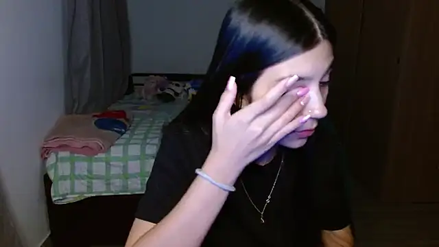 mia  lopez  online show from 09.24.25