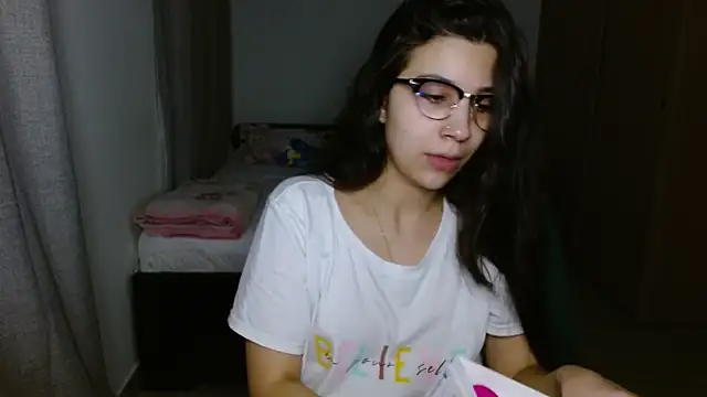 mia  lopez  online show from 11.24.25