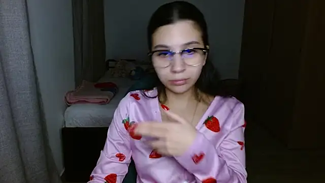 mia  lopez  online show from 11.26.25