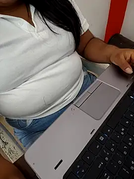 FerLu8 online show from 04.15.26