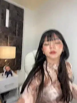 Snapshot of Petit-Rosse chatting on 03.12.25 Petit-Rosse online show from 03.12.25