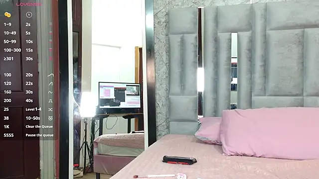 kinkylittlegirll online show from 03.04.26