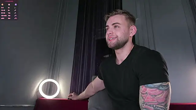 Snapshot of WayneWilson chatting on 12.15.24 WayneWilson online show from 12.15.24