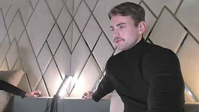 Snapshot of WayneWilson chatting on 03.08.25 WayneWilson online show from 03.08.25