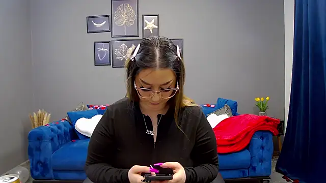 Katewalker  online show from 02.10.25